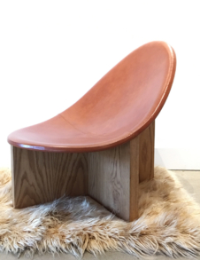 LEATHER SCOOP CHAIR