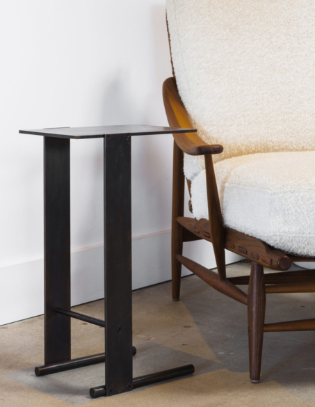 CANTILEVER SIDE TABLE 