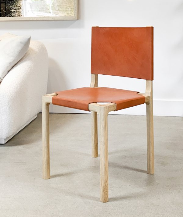 M DINING CHAIR
