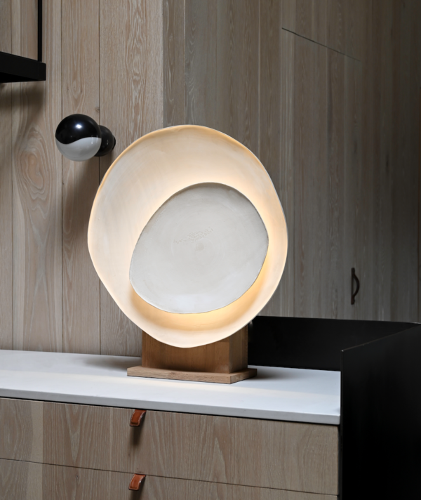 PLUME TABLE LAMP