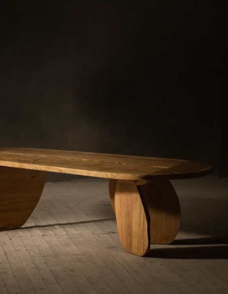 VOID DINING TABLE