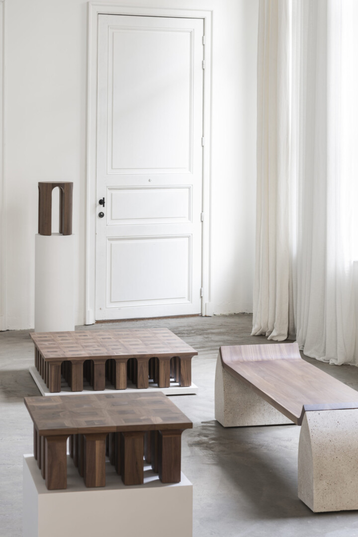ARCUS COFFEE TABLE