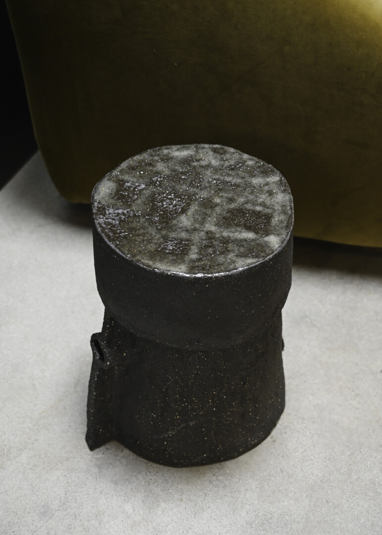 CERAMIC STOOL