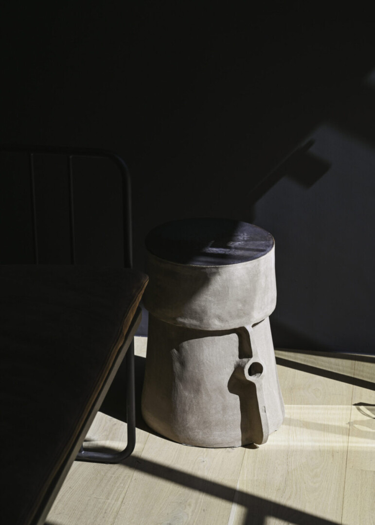 CERAMIC STOOL