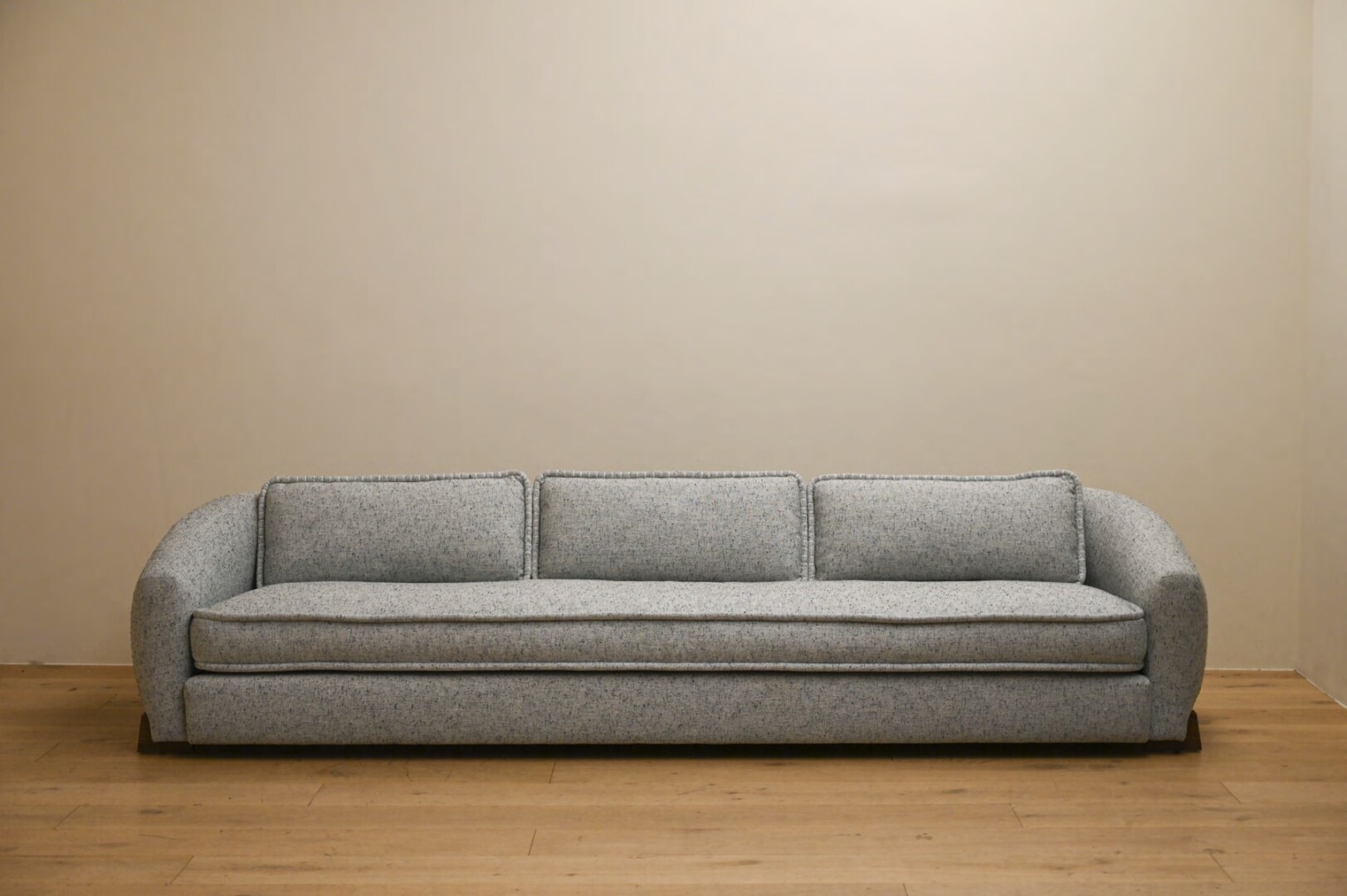 FAAS SOFA