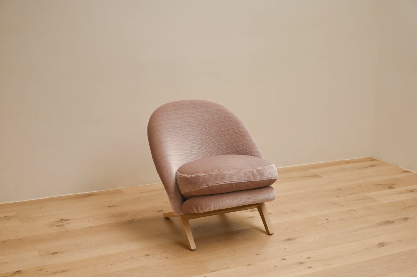 T – CHAIR