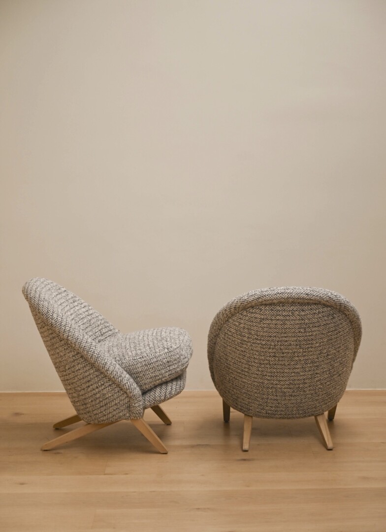 T – CHAIR