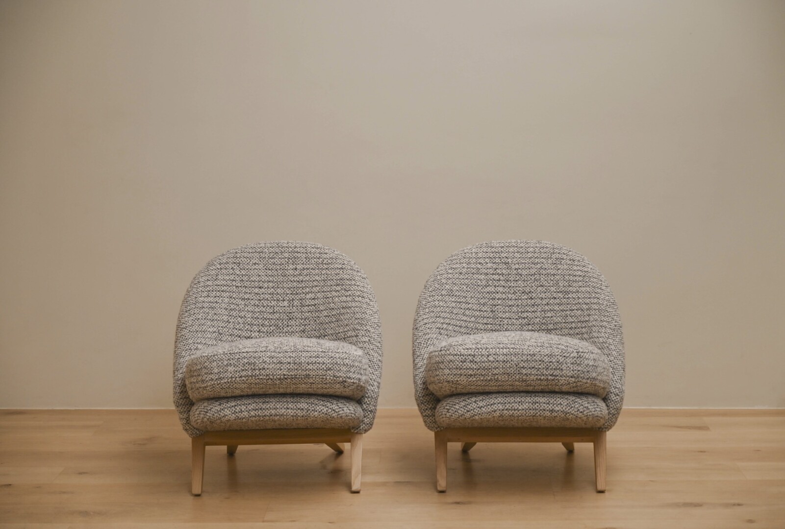 T – CHAIR