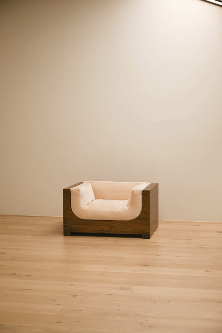 FRANCK LOUNGE CHAIR