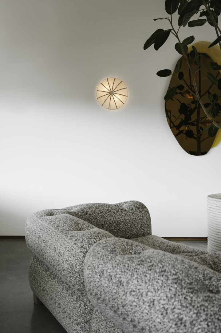 ROLLEN CORNER CHAIR