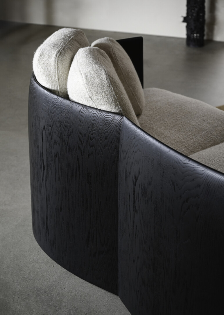 PANEEL SOFA