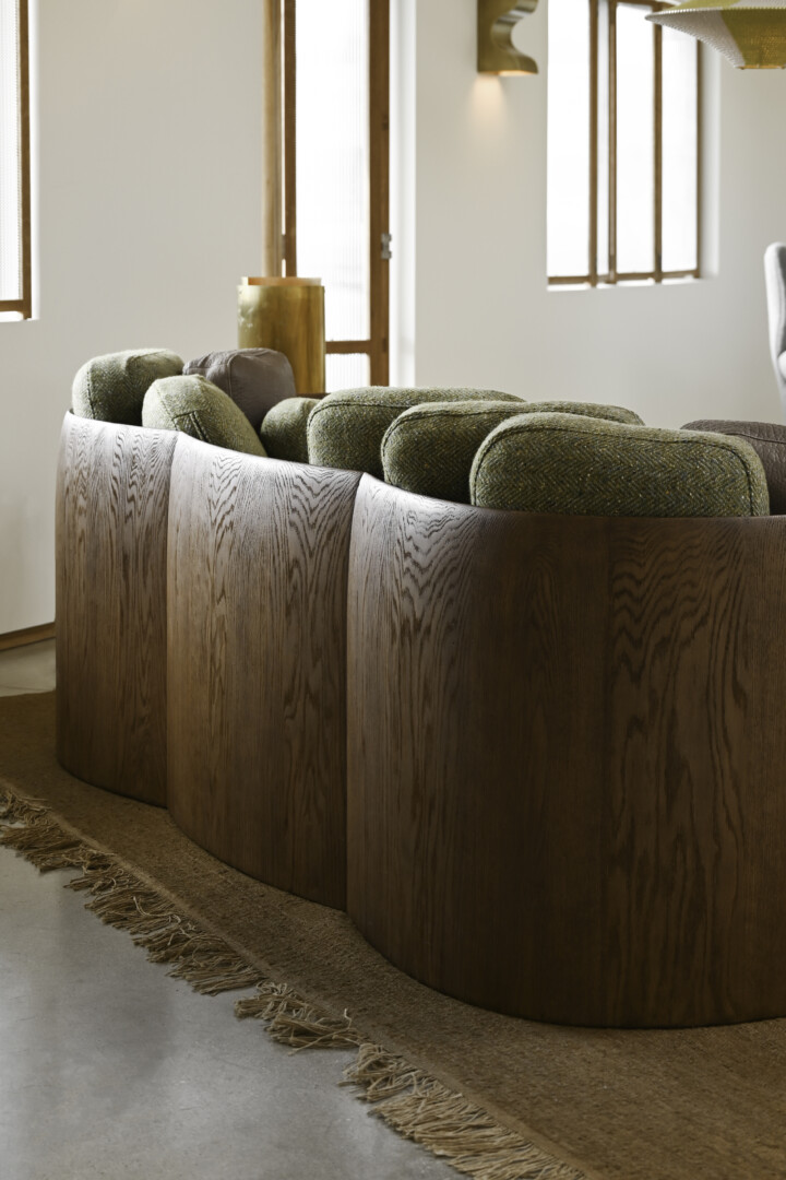 PANEEL SOFA