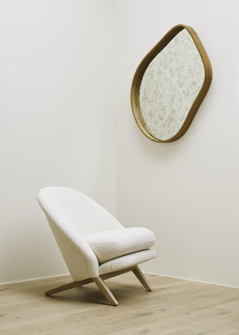 T – CHAIR