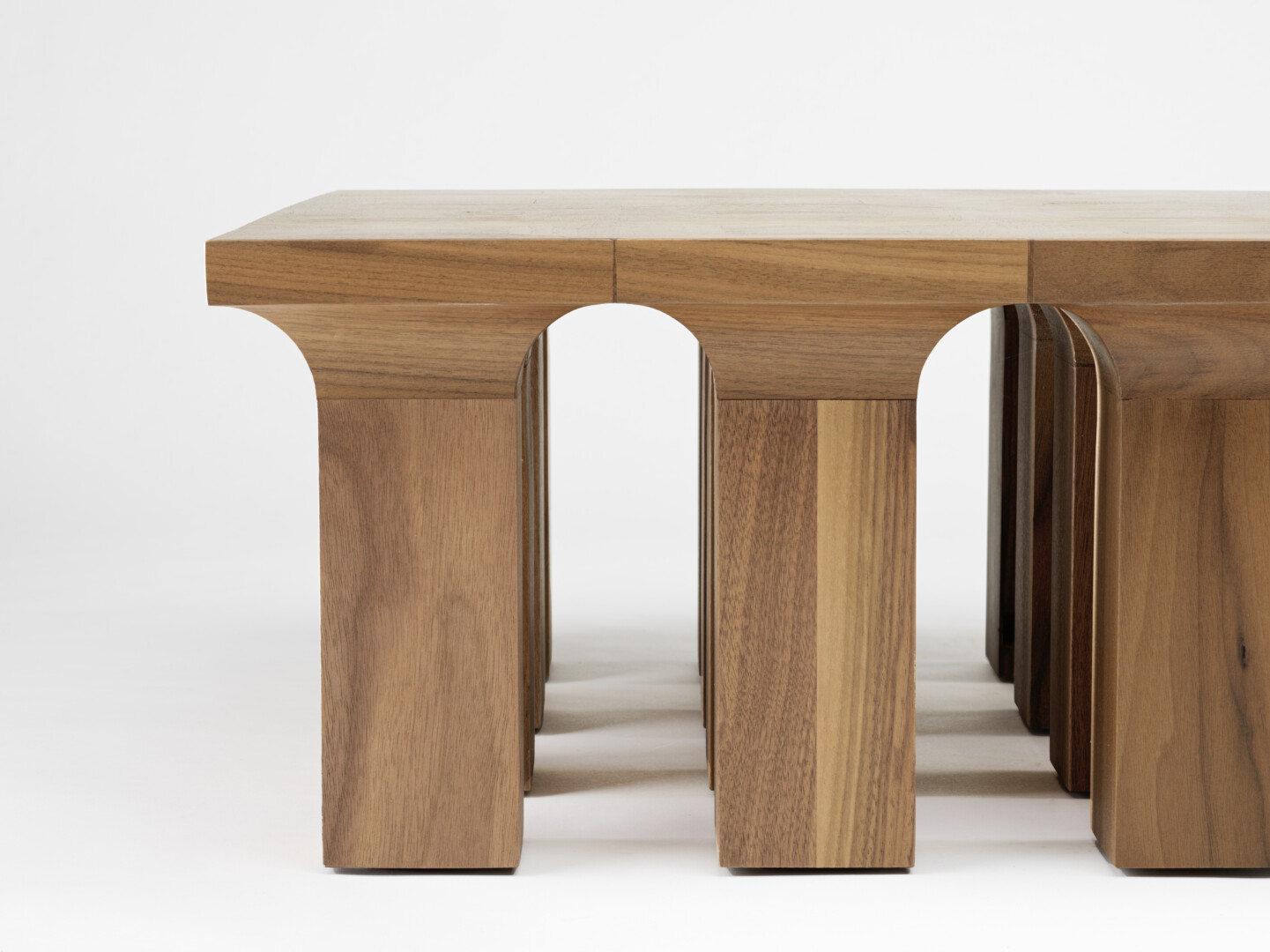 ARCUS COFFEE TABLE