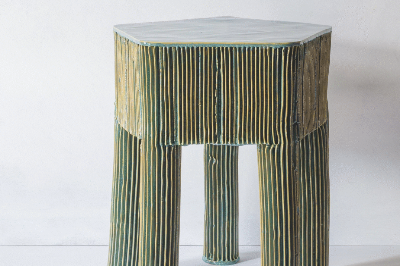 ADAGIO TABLE