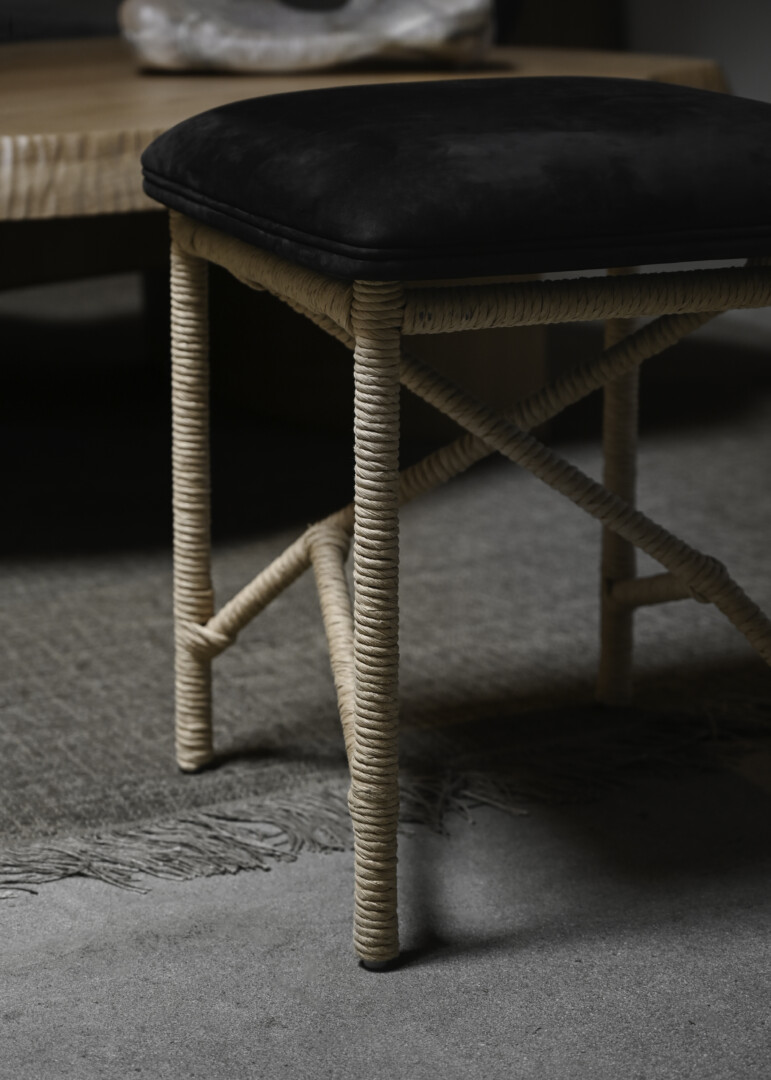 NETZ STOOL – SQUARE & ROUND