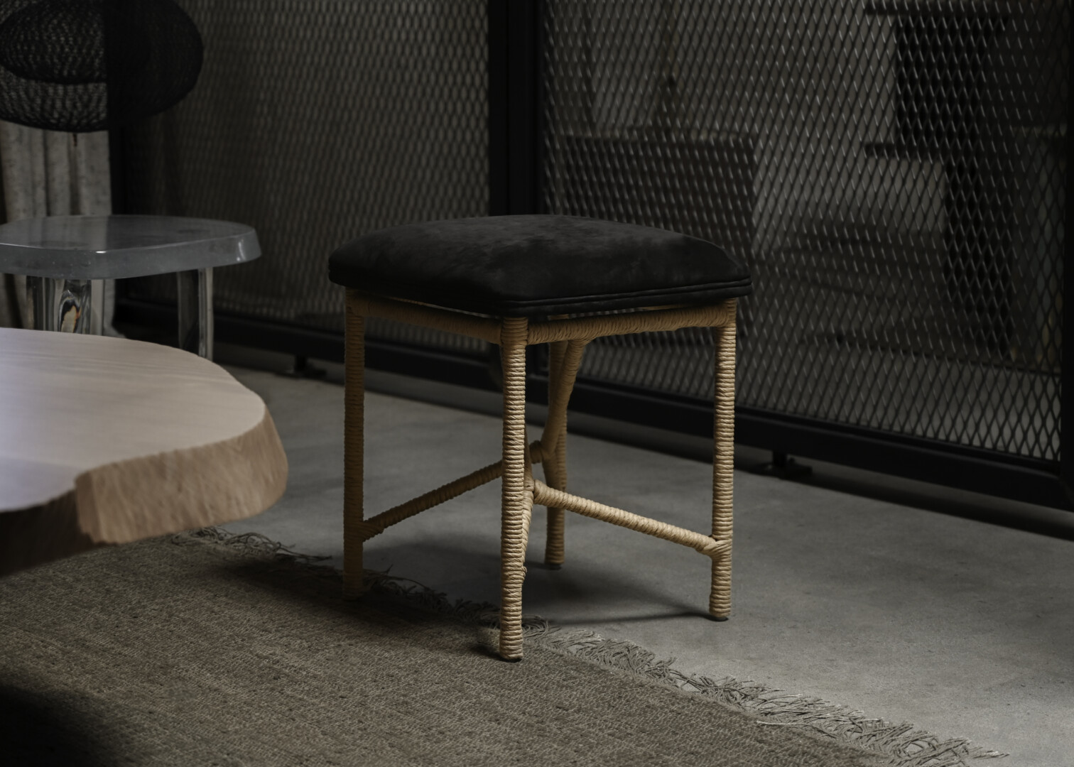 NETZ STOOL – SQUARE & ROUND
