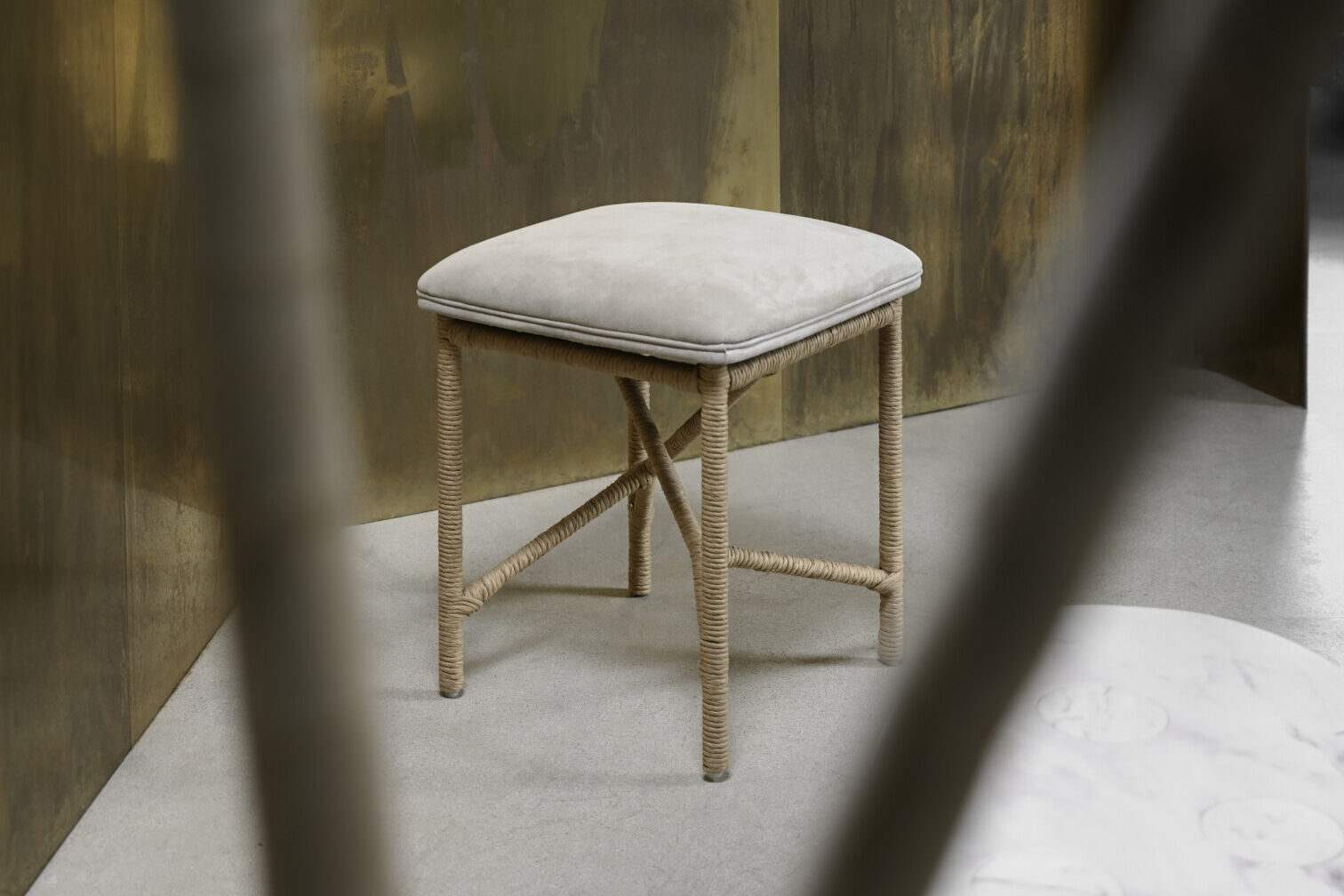 NETZ STOOL SQUARE – LEATHER