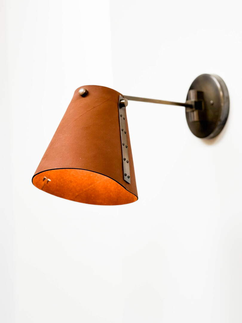 L’ARC LONG SCONCE SWIVEL