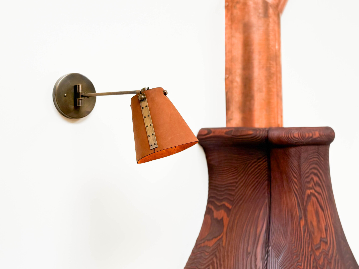 L’ARC LONG SCONCE SWIVEL