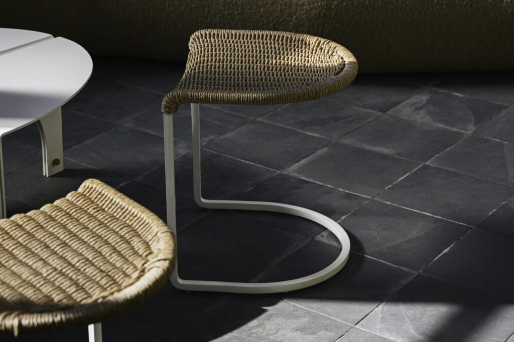 LEDER STOOL – OUTDOOR
