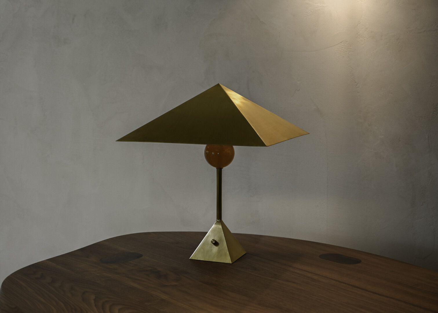 JOIA TABLE LAMP