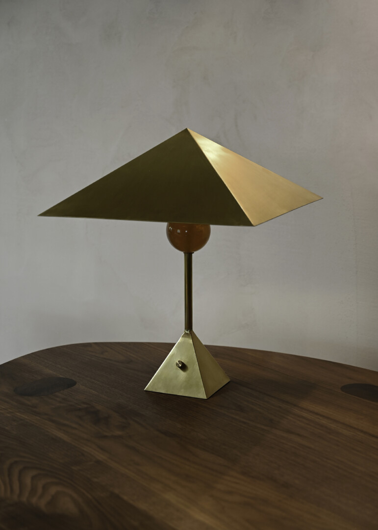 JOIA TABLE LAMP