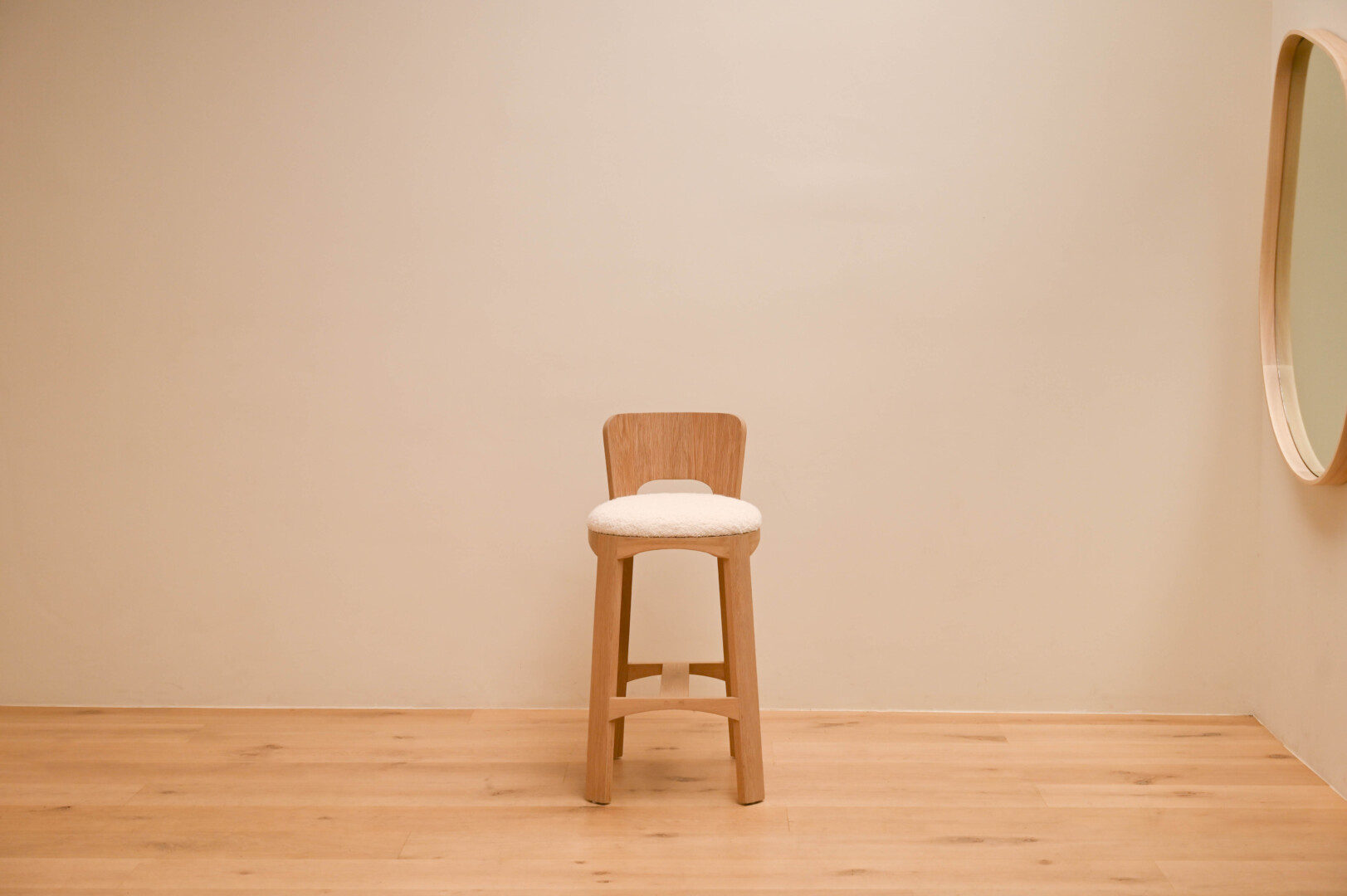 LATTEN BAR & COUNTER STOOL
