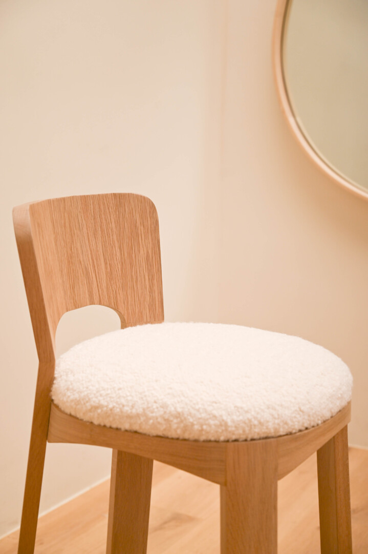 LATTEN BAR & COUNTER STOOL