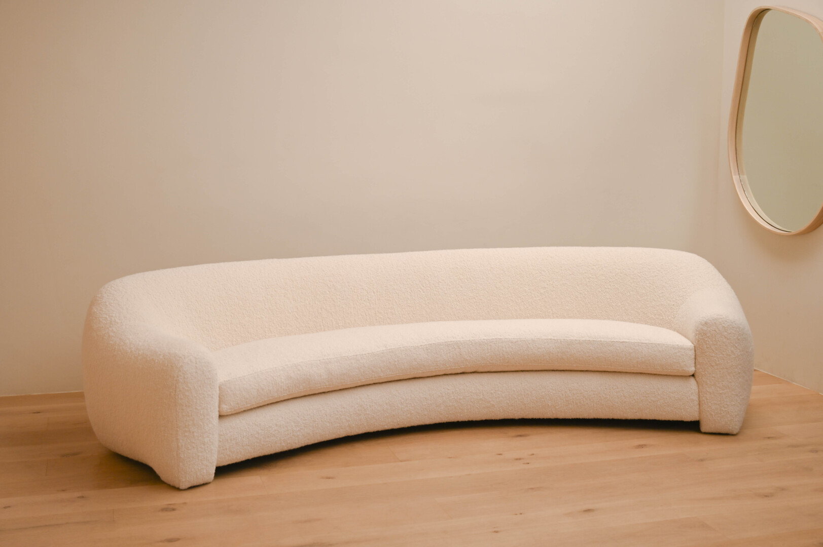 BIRNE CURVED SOFA