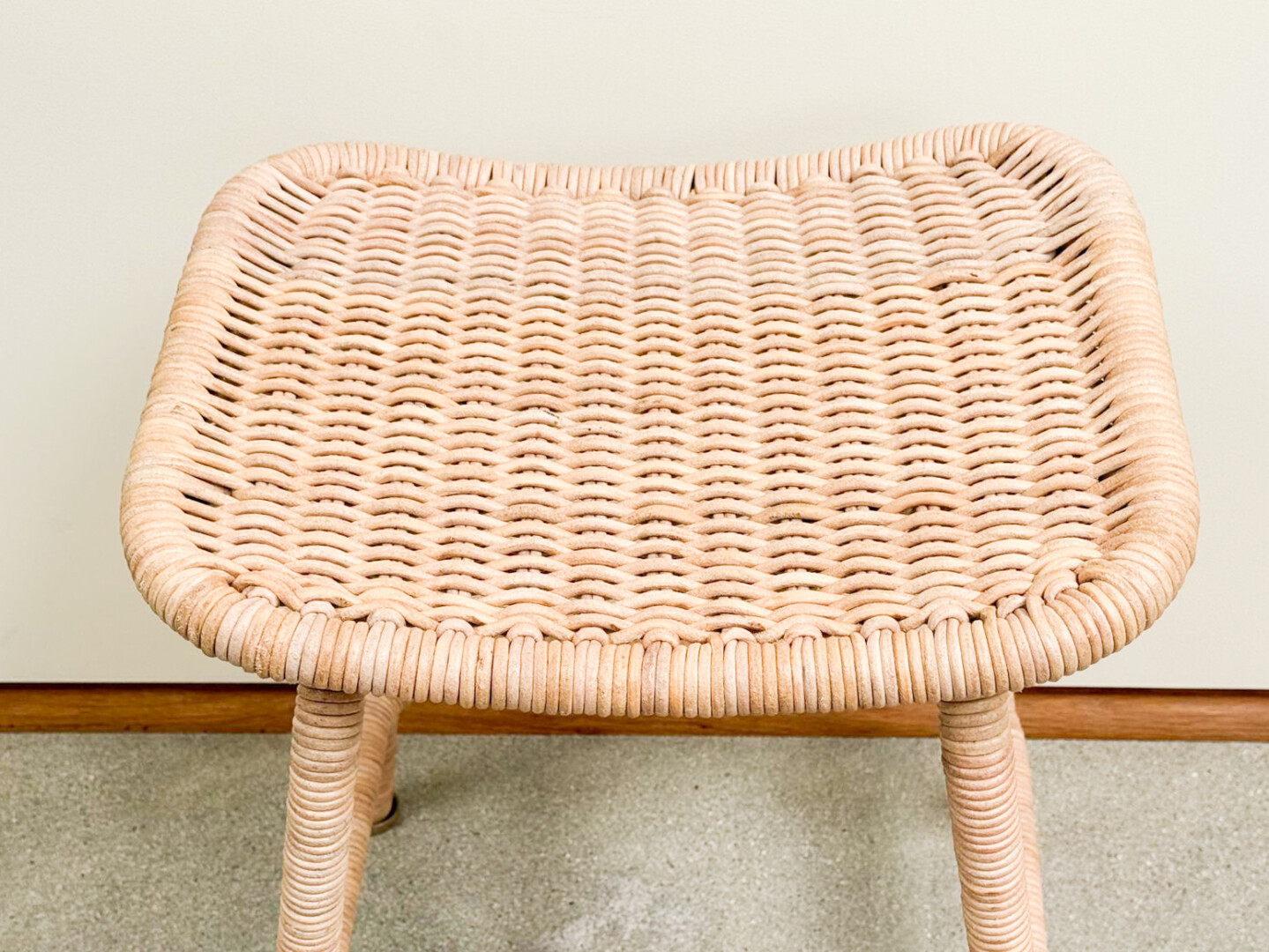 BACKLESS STROH BAR & COUNTER STOOL