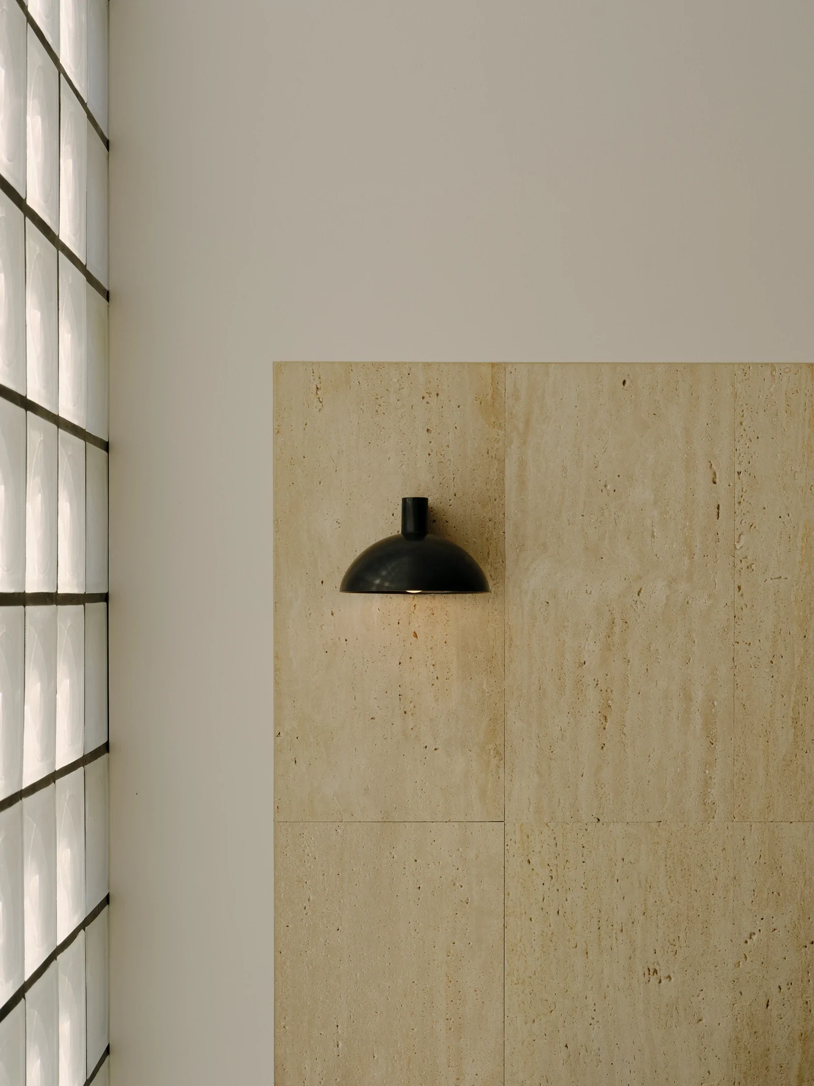 SOLUNE WALL LIGHT