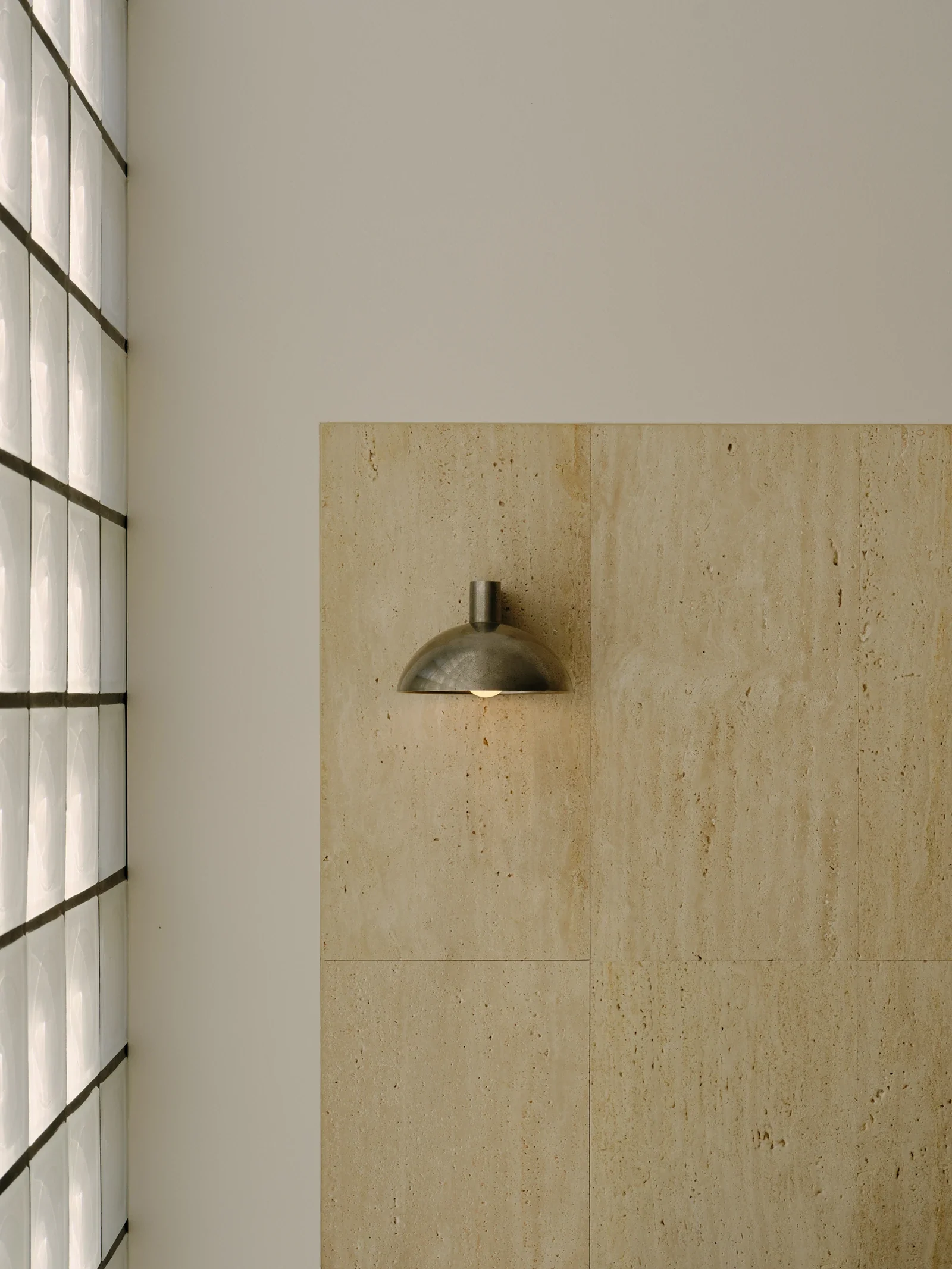 SOLUNE WALL LIGHT