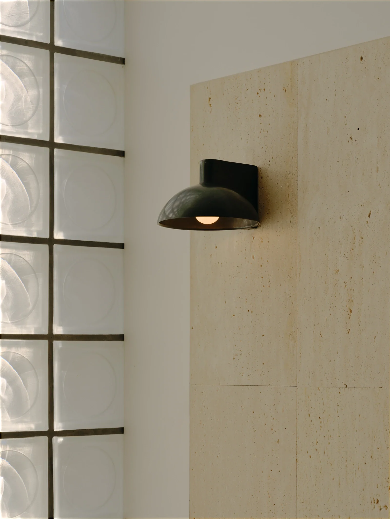SOLUNE WALL LIGHT