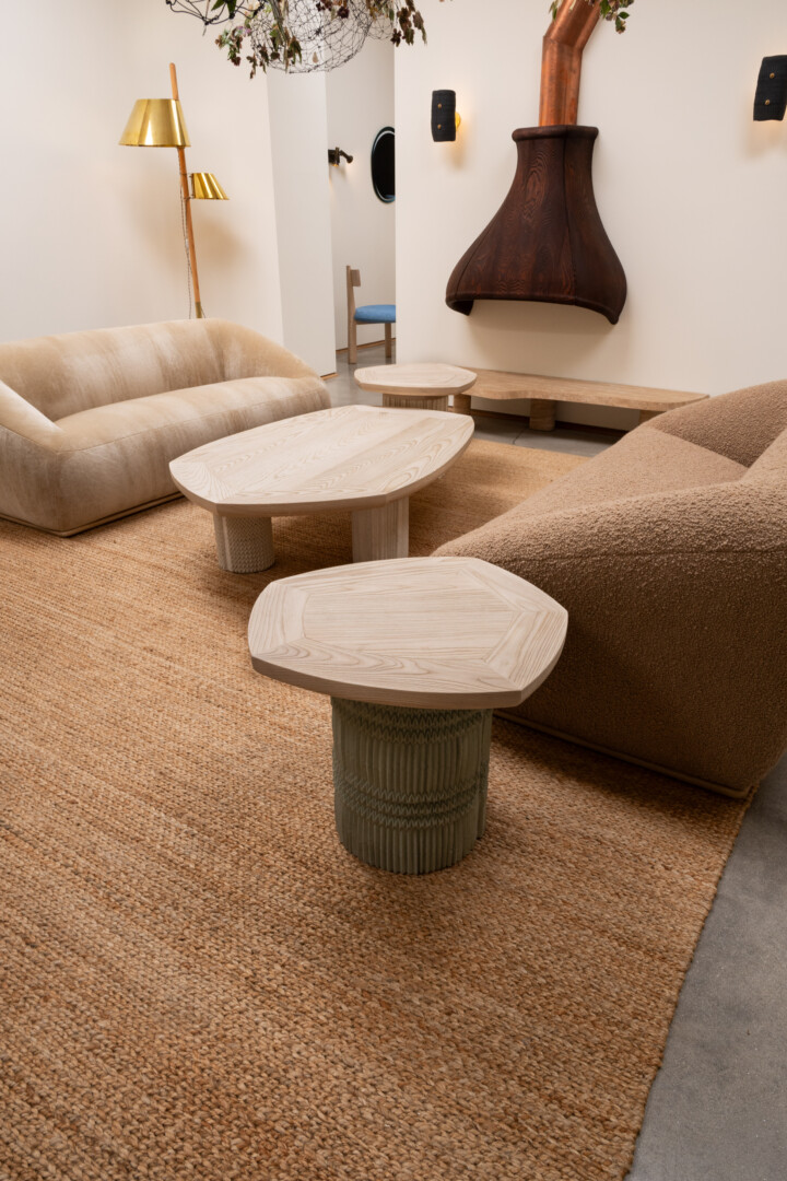 FALT SIDE TABLE