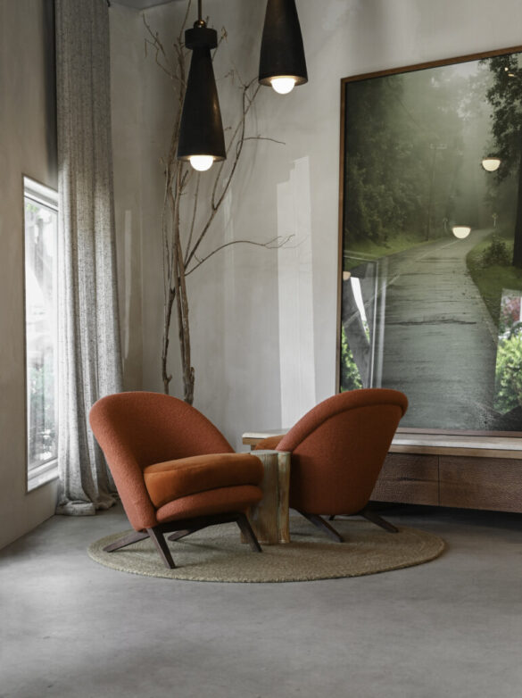 T CHAIR