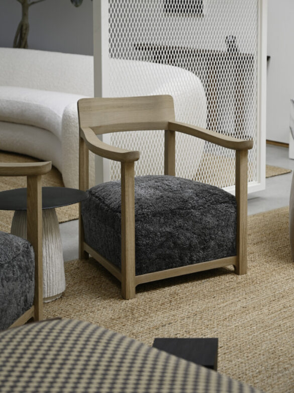 KAST CHAIRS