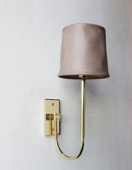 SERIES 01 UPRIGHT SCONCE