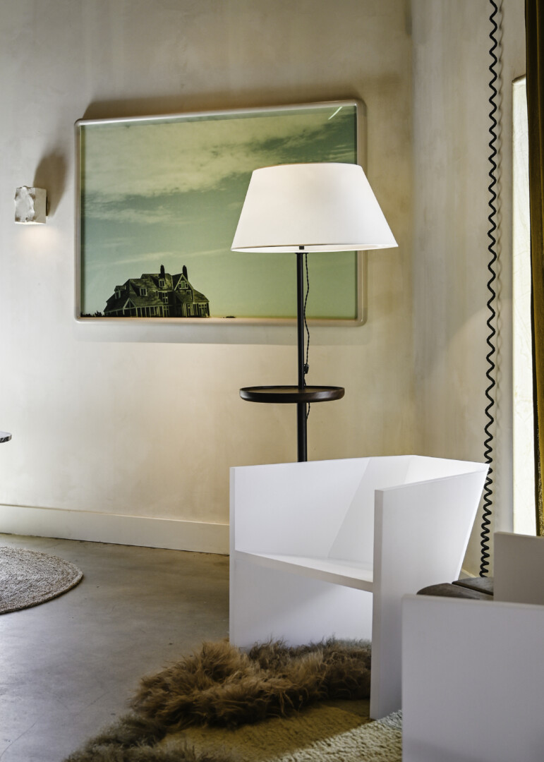 BOULDER FLOOR LAMP