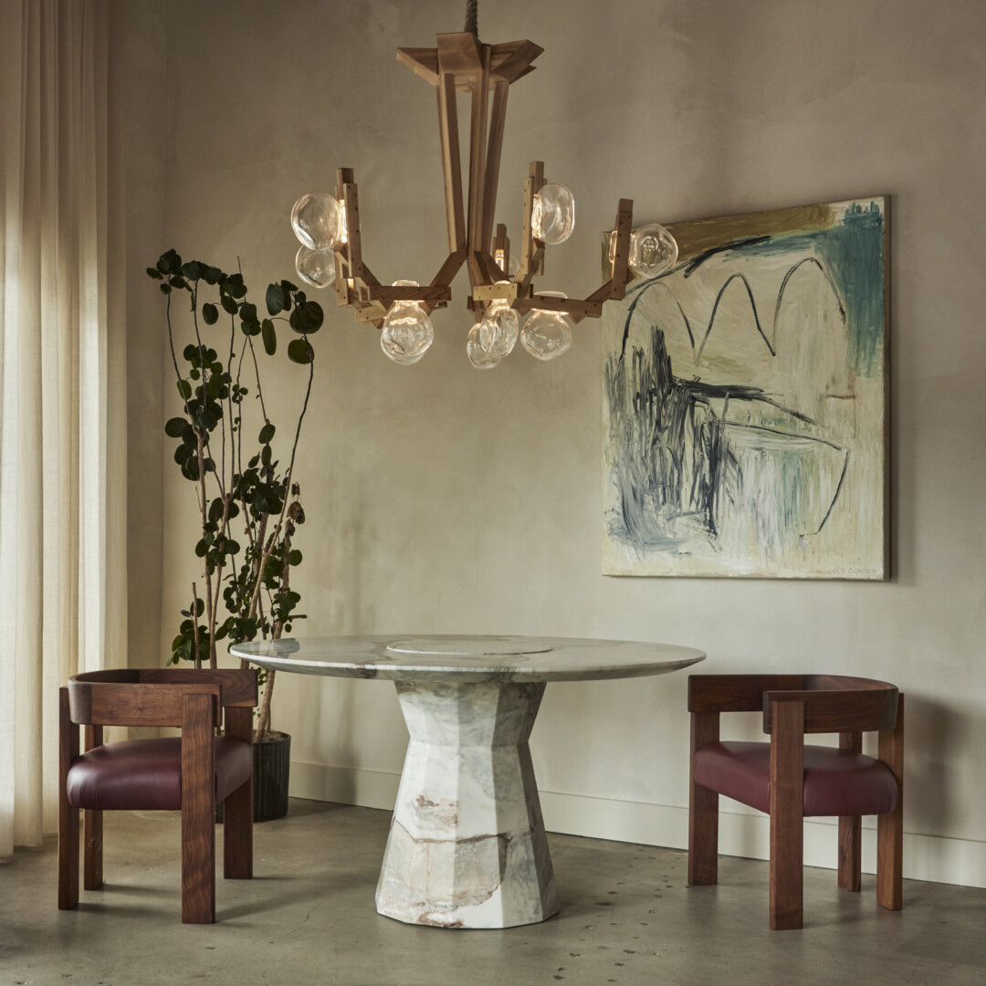 JUWEL STONE DINING TABLE