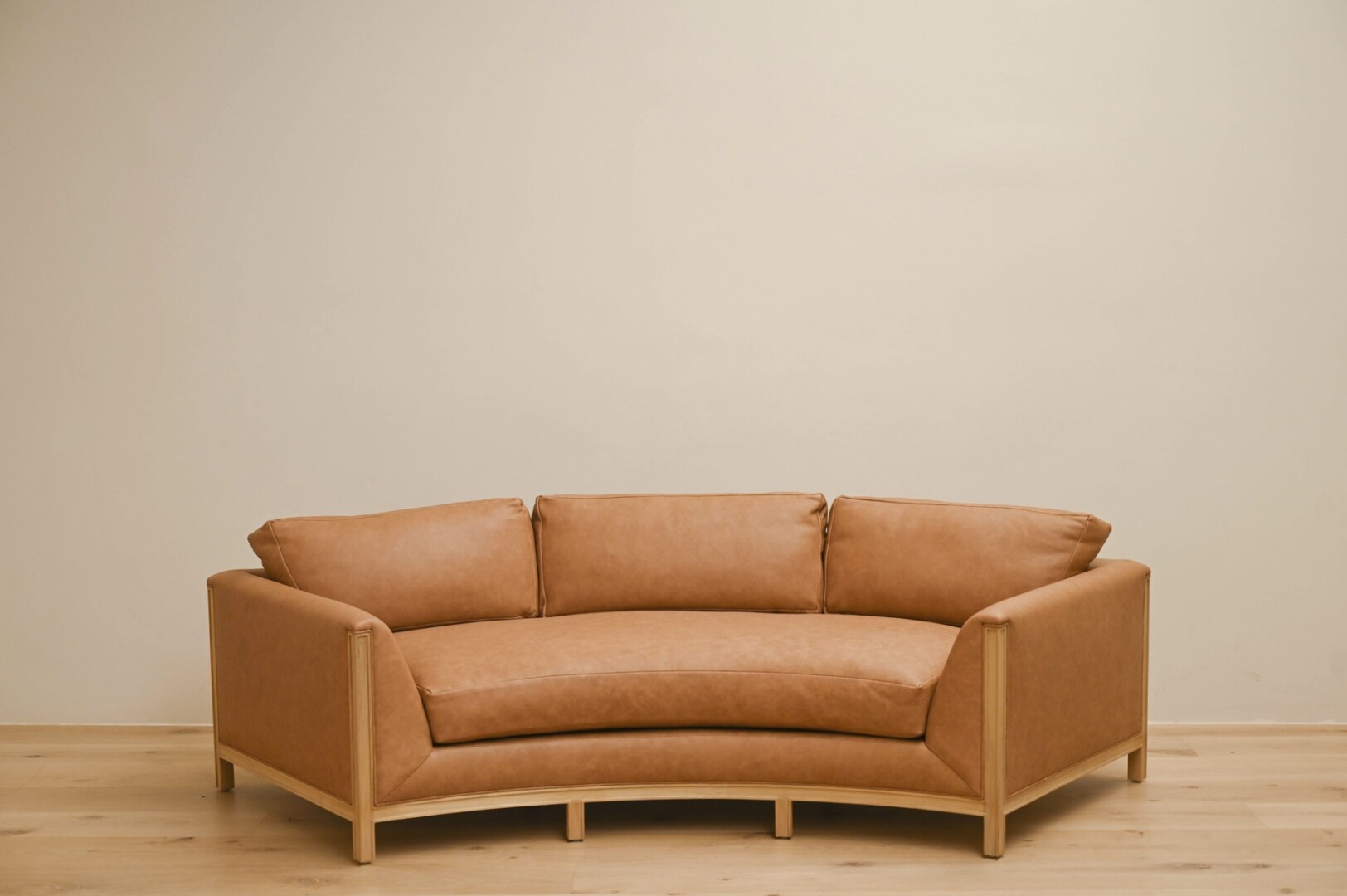 SARGENT CURVED SOFA