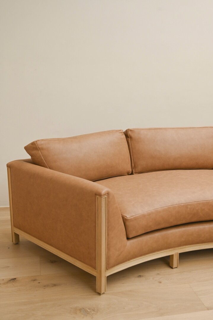 SARGENT CURVED SOFA