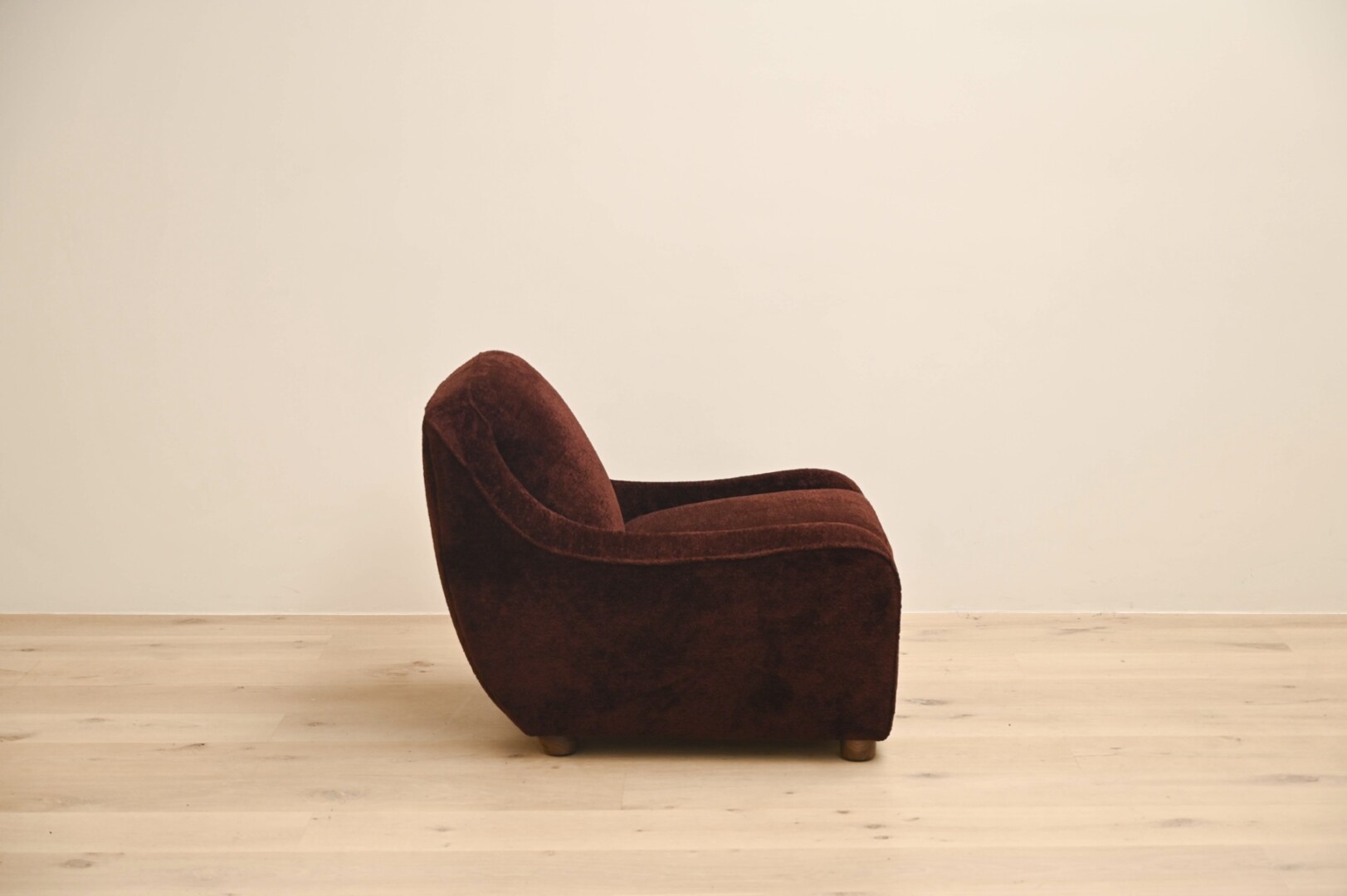 JAKE LOUNGE CHAIR