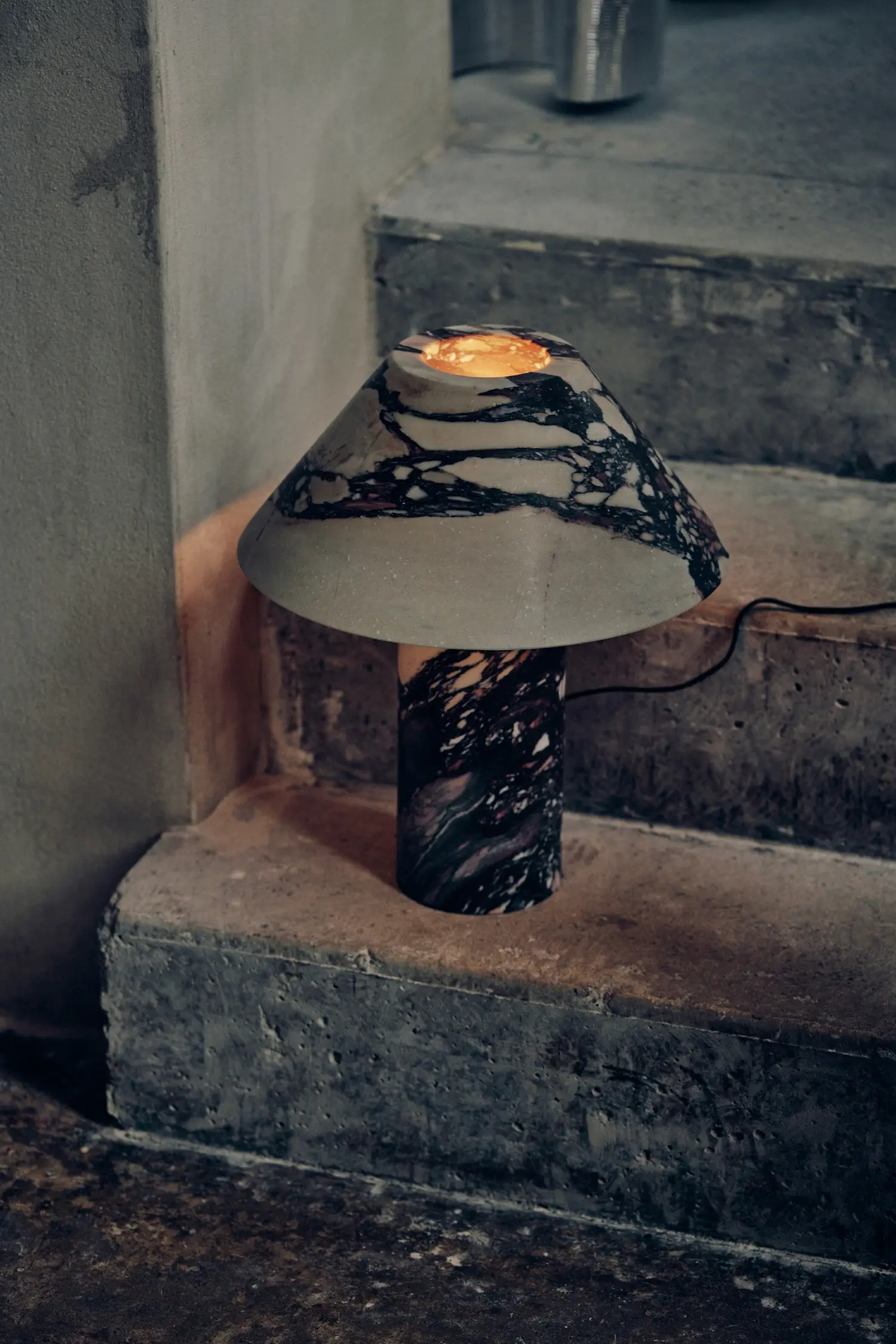 PILLAR LAMP