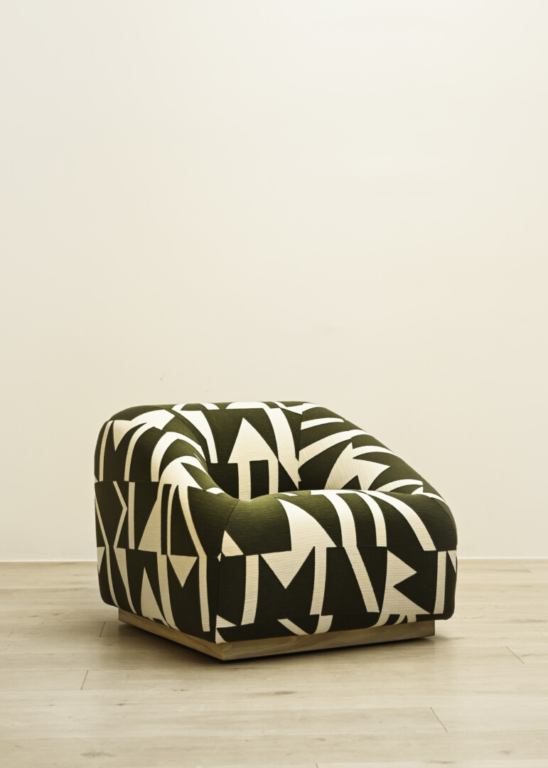 POUF LOUNGE CHAIR