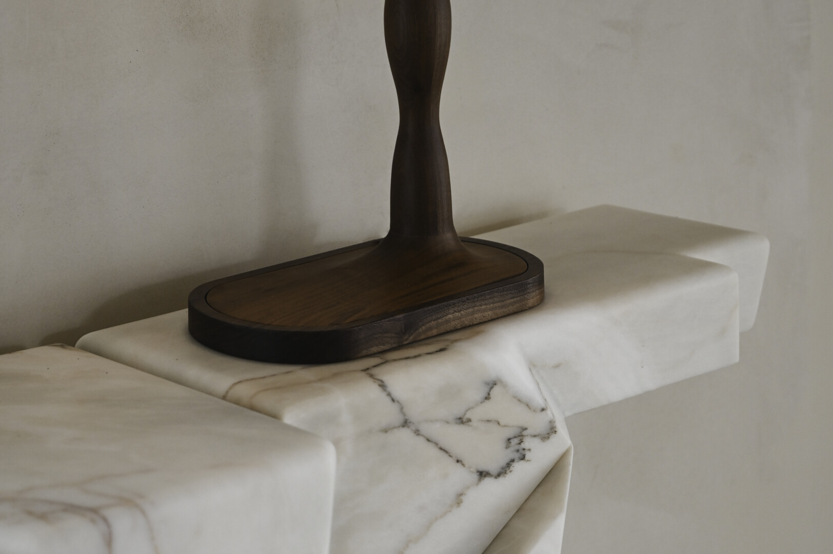 TRAGER TABLE LAMP