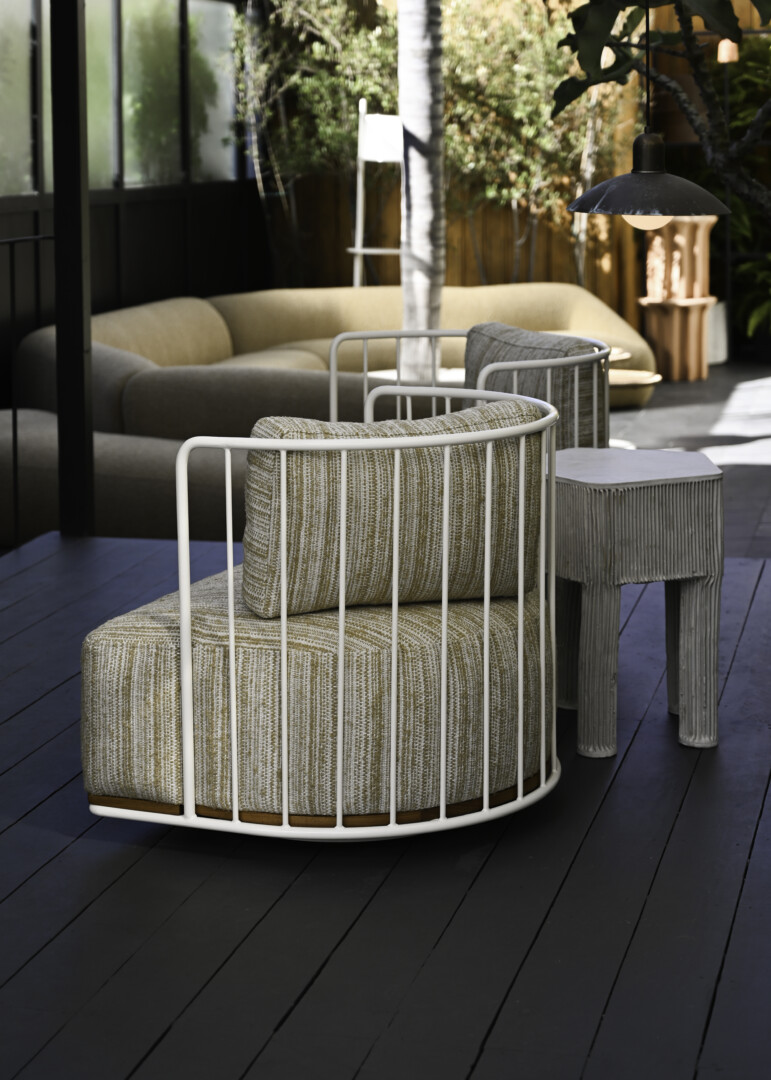 ELLIPSE SWIVEL LOUNGE
