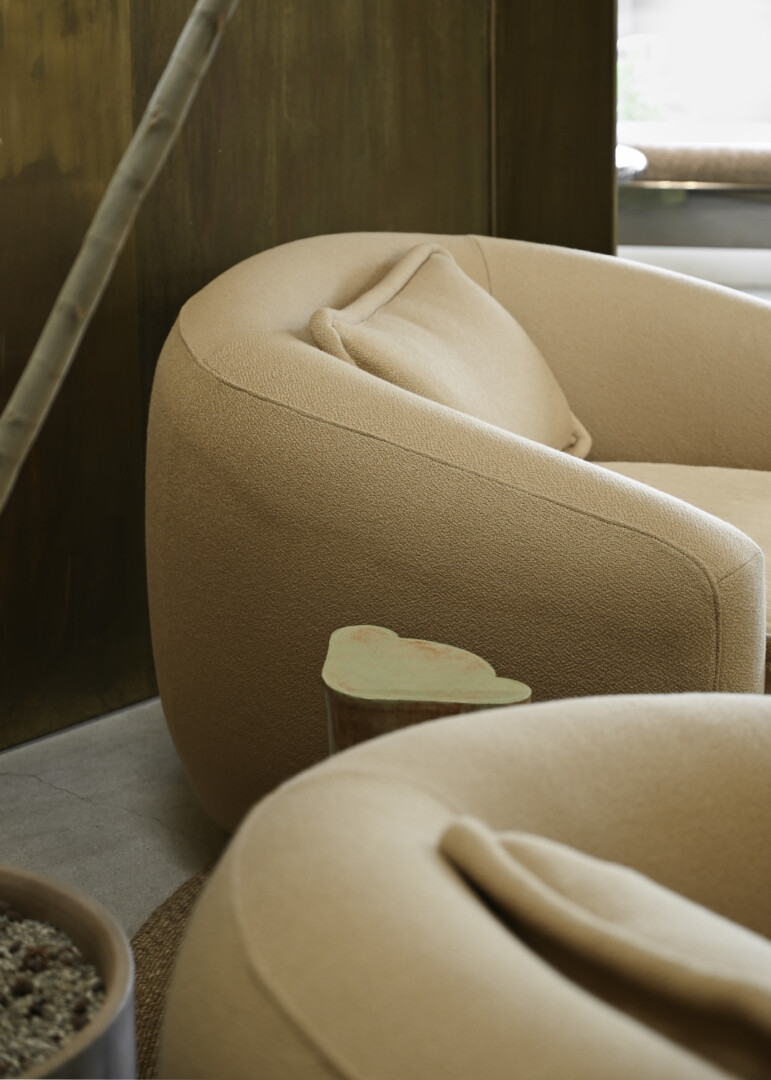 FAAS LOUNGE CHAIR