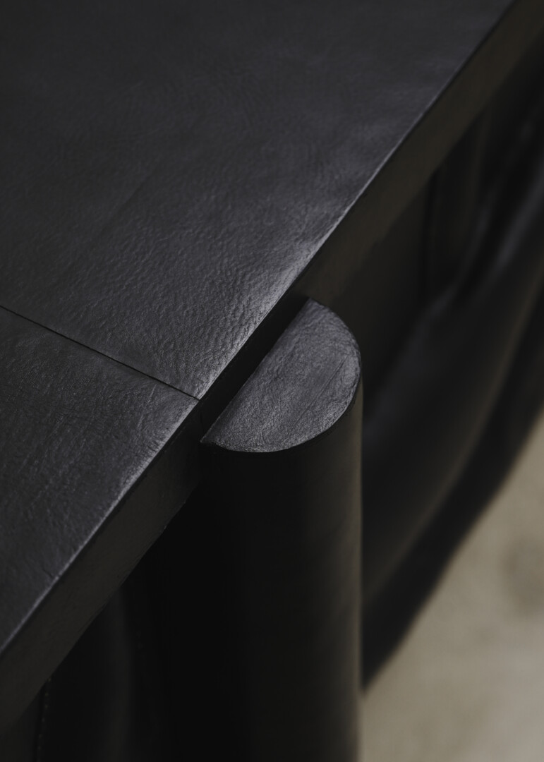 LEDER WABERN CREDENZA