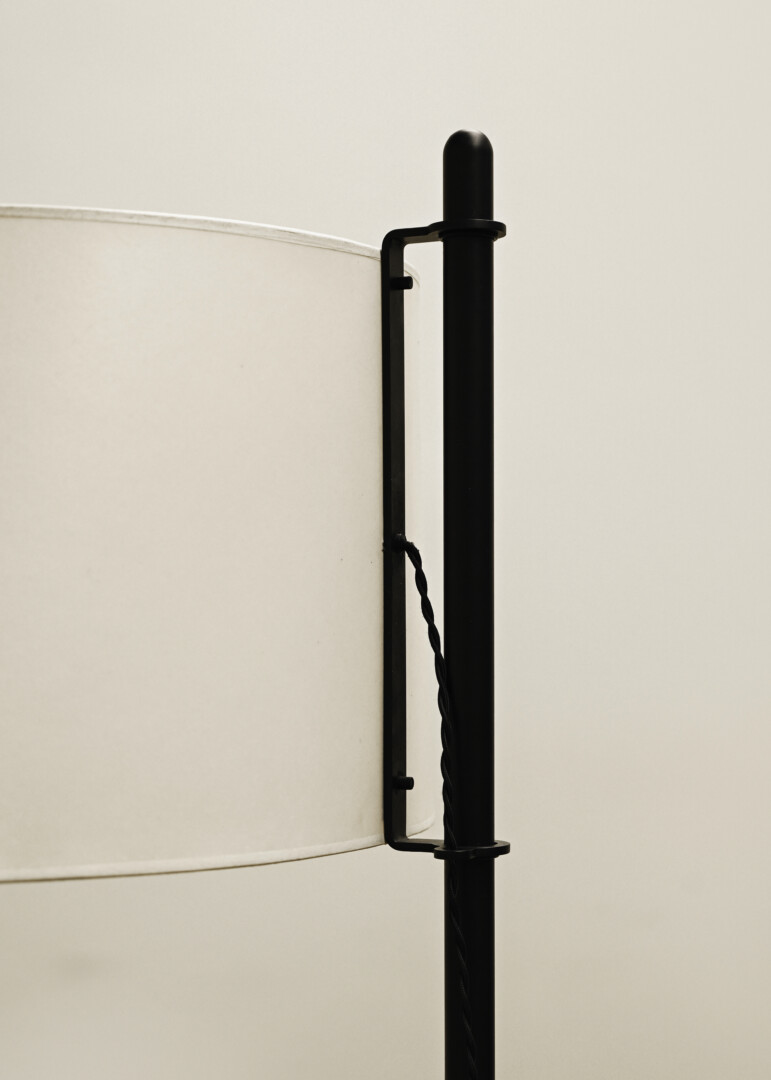 BOULDER FLOOR LAMP